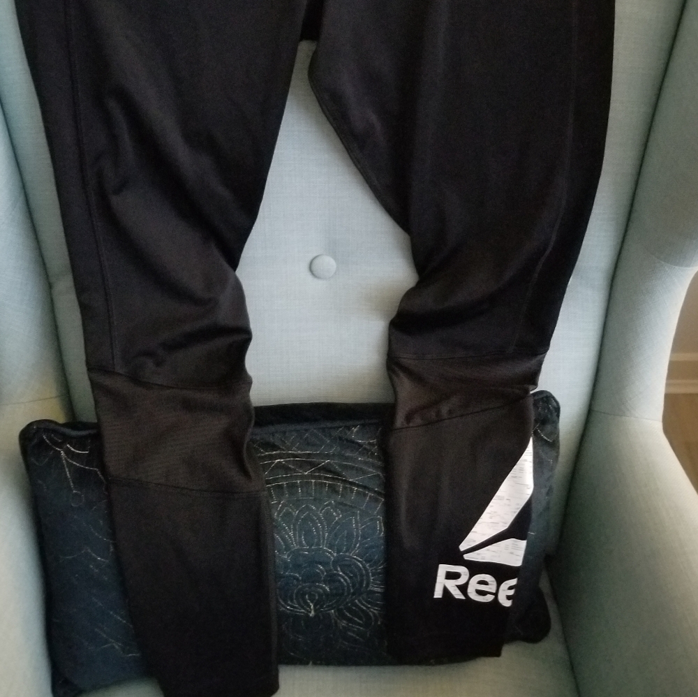 *SOLD* Reebok running tights, sz L